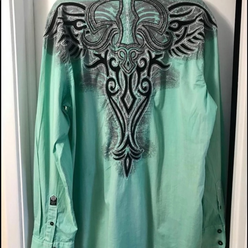 Men’s roar shirt